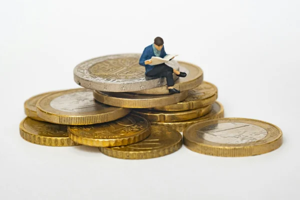 Educação Financeira: Por Onde Começar a Cuidar do Seu Dinheiro